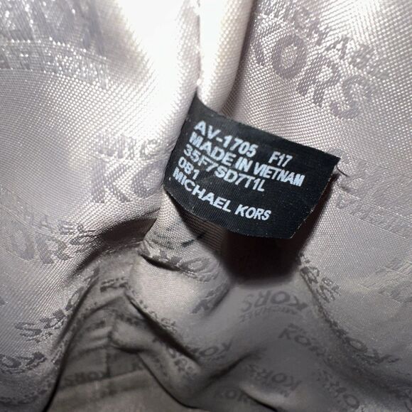 Michael Kors Jet Set Travel Micro-Stud Pearl Grey Saffiano Leather Tote Handbag - Picture 9 of 15